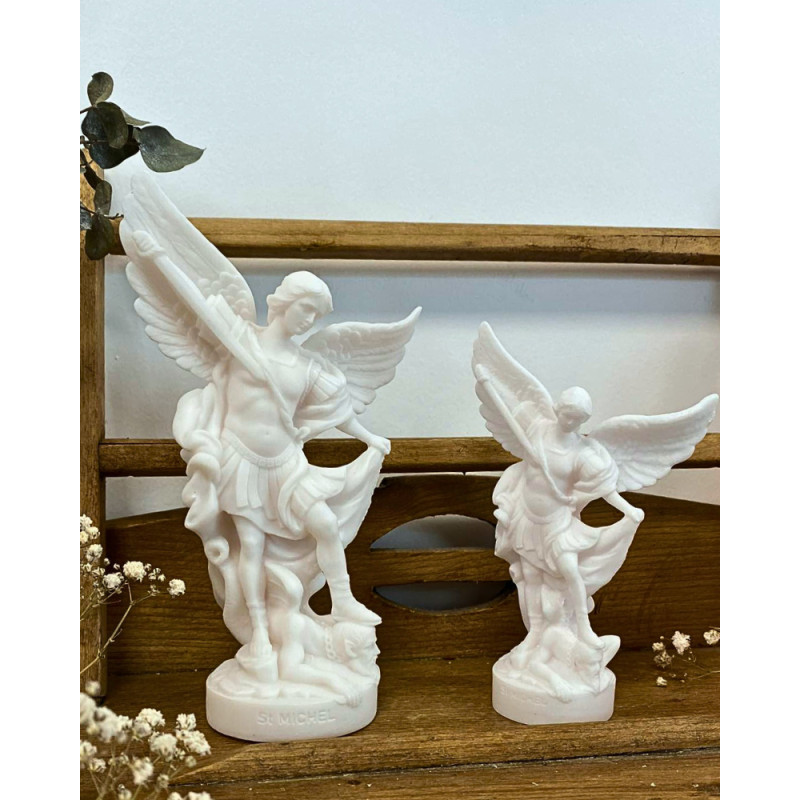 Statue de Saint Michel en Albâtre