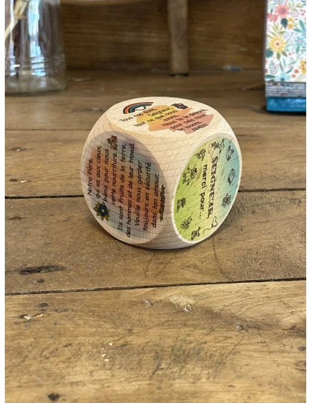 Dé "bénédicité repas" en bois 5cm³