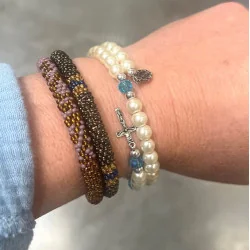 Bracelet Chapelet Perles Blanches porté