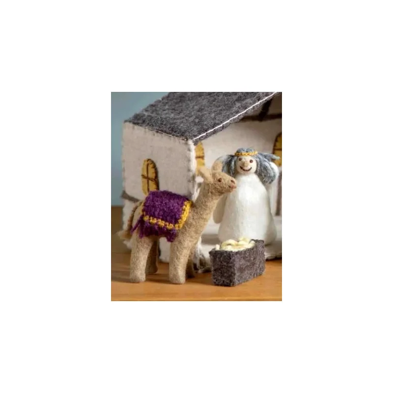 Dromadaire et sa mangeoire