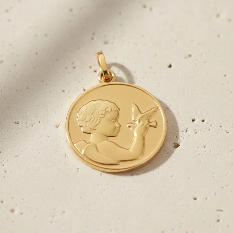 Médaille de baptême ange et oiseau en or | Comptoir Religieux