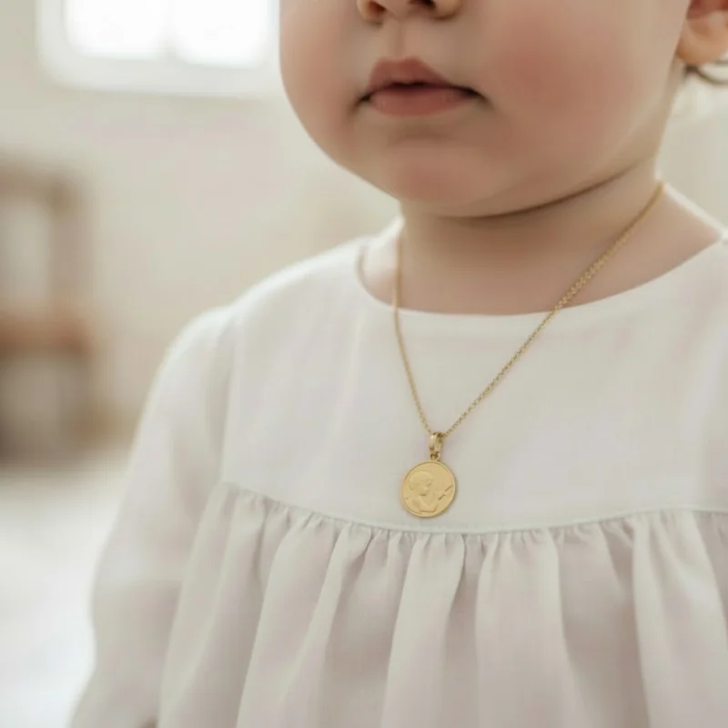 Médaille de baptême ange et oiseau en or | Comptoir Religieux