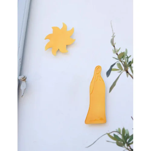 Vierge Céramique Murale – Jaune Citron