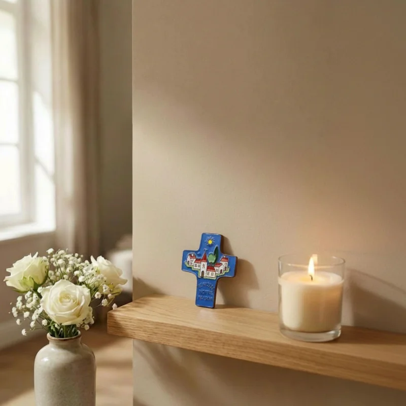 Croix céramique \"Bénissez Notre Maison\" bleu foncé | Comptoir Rel...