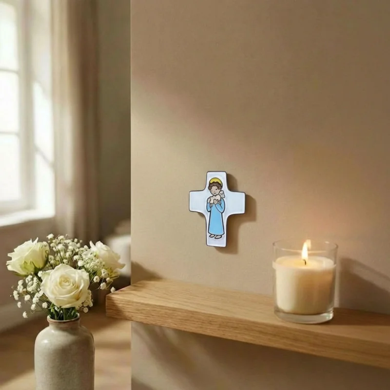 Croix céramique "garçon et agneau de Dieu" blanche| Comptoir Religieux