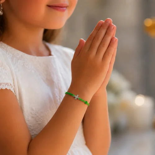 Bracelet élastique vert fluo avec croix | Comptoir Religieux