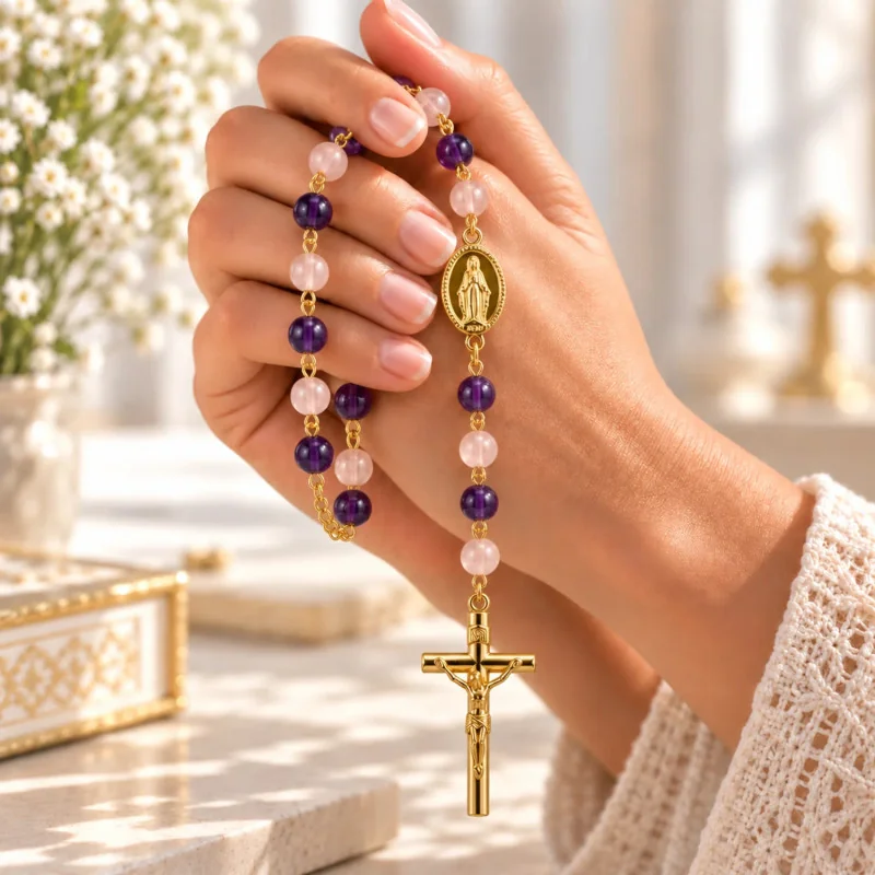 Chapelet en verre violet en chaine argentée | Comptoir Religieux