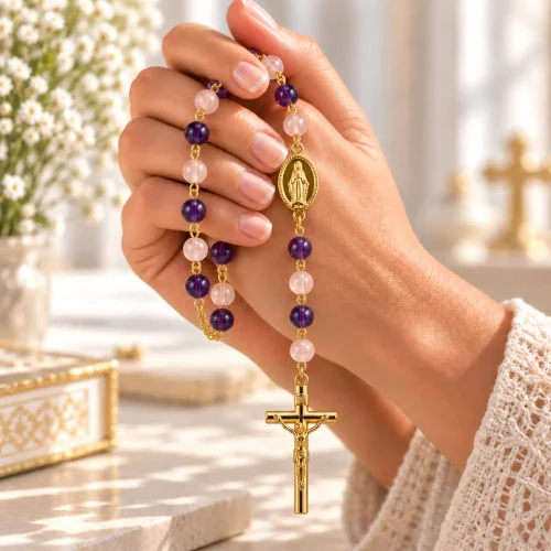 Chapelet en verre violet en chaine argentée | Comptoir Religieux