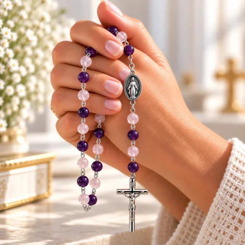 Chapelet en verre violet en chaine argentée | Comptoir Religieux