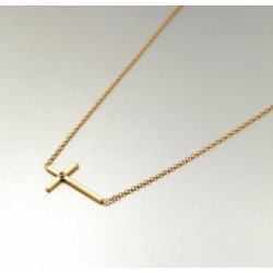 Chaine de cou avec croix plaqué or