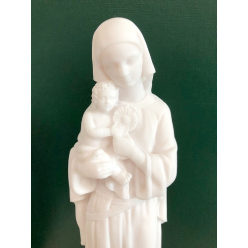 Statue Notre Dame de l'Eucharistie en albâtre - 17cm