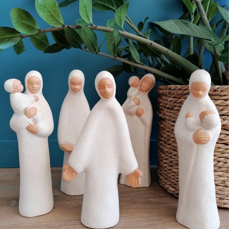 Statue Notre Dame de Tendresse, 24cm