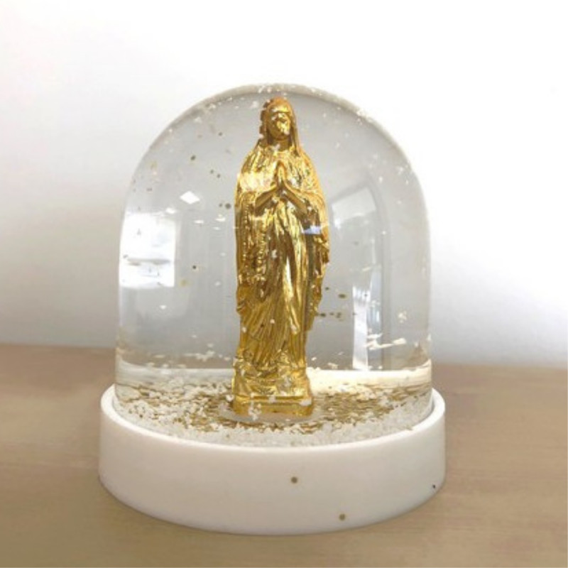 Grande Boule à paillettes Vierge en prière dorée