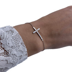 Bracelet avec croix en argent