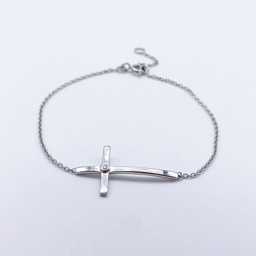 Bracelet avec croix en argent