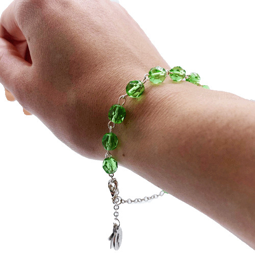 Bracelet Dizainier en perle de verre facettée - Vert clair