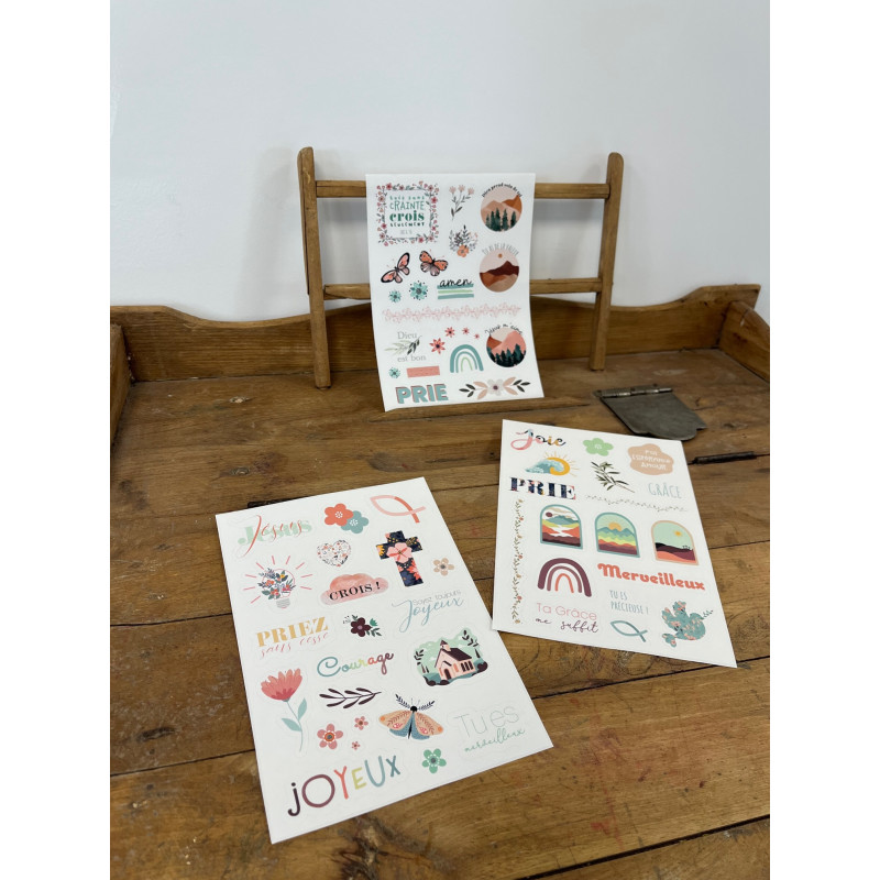 Lot de 3 planches d'autocollants - motifs chrétiens