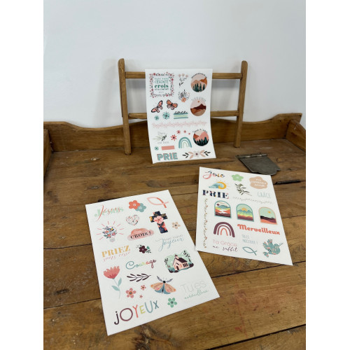 Lot de 3 planches d'autocollants - motifs chrétiens
